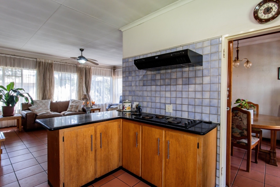 4 Bedroom Property for Sale in Zwartkop Gauteng