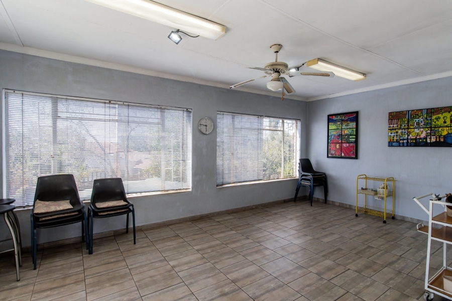 4 Bedroom Property for Sale in Zwartkop Gauteng