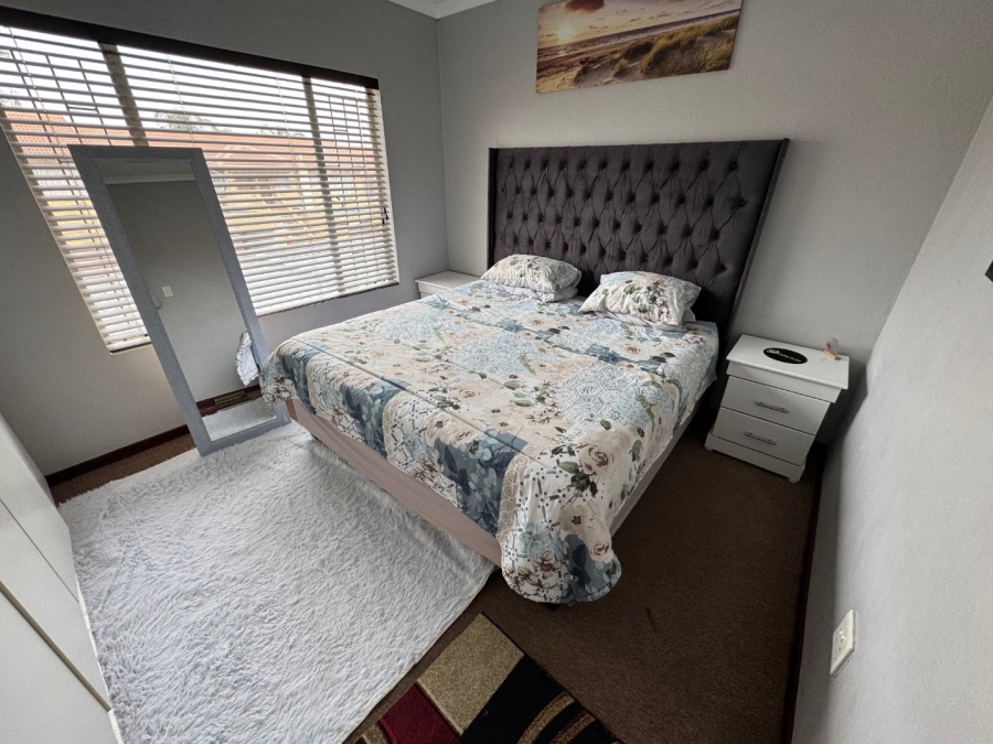 2 Bedroom Property for Sale in Glen Marais Gauteng