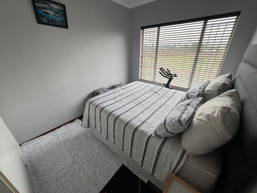 2 Bedroom Property for Sale in Glen Marais Gauteng