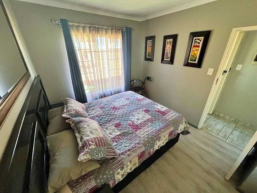 To Let 1 Bedroom Property for Rent in Amberfield Gauteng