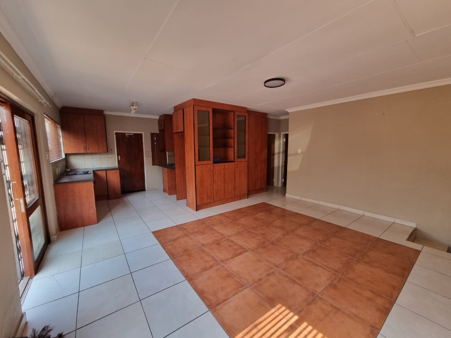 To Let 3 Bedroom Property for Rent in Vaaloewer Gauteng