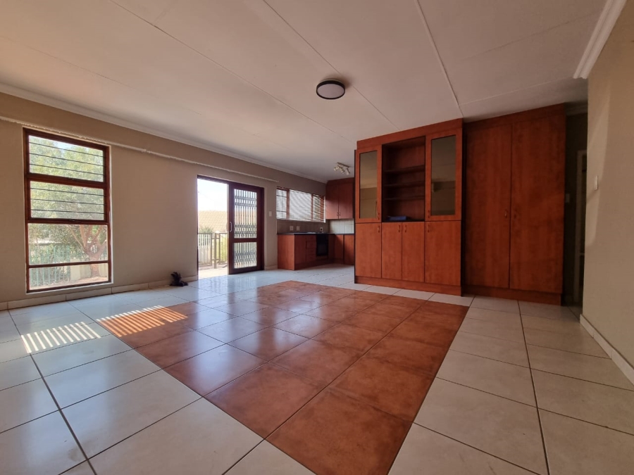 To Let 3 Bedroom Property for Rent in Vaaloewer Gauteng