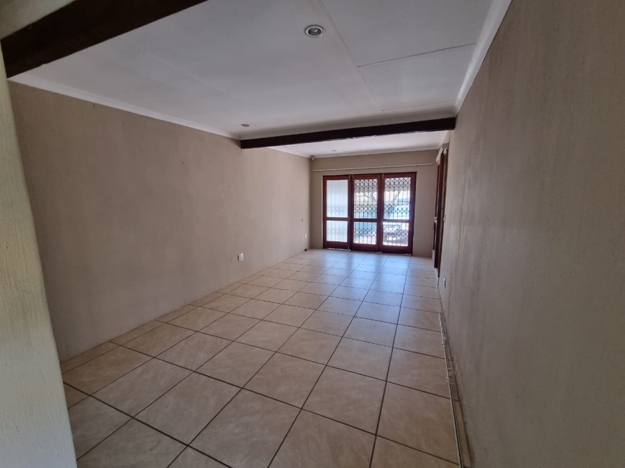 To Let 3 Bedroom Property for Rent in Vaaloewer Gauteng