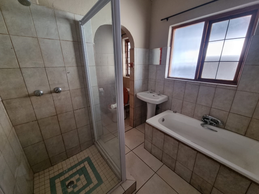 To Let 3 Bedroom Property for Rent in Vaaloewer Gauteng
