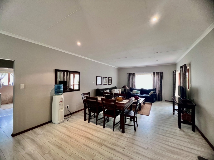 To Let 2 Bedroom Property for Rent in Silver Lakes Golf Estate Gauteng
