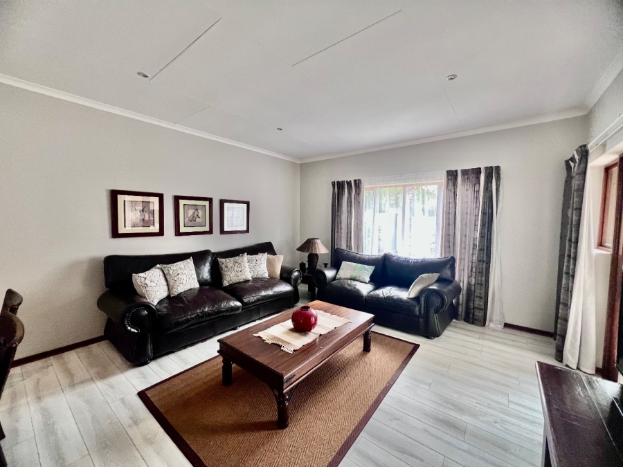 To Let 2 Bedroom Property for Rent in Silver Lakes Golf Estate Gauteng