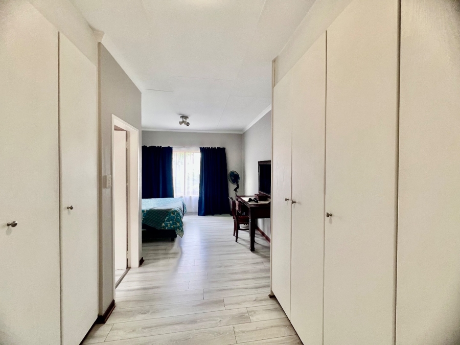 To Let 2 Bedroom Property for Rent in Silver Lakes Golf Estate Gauteng