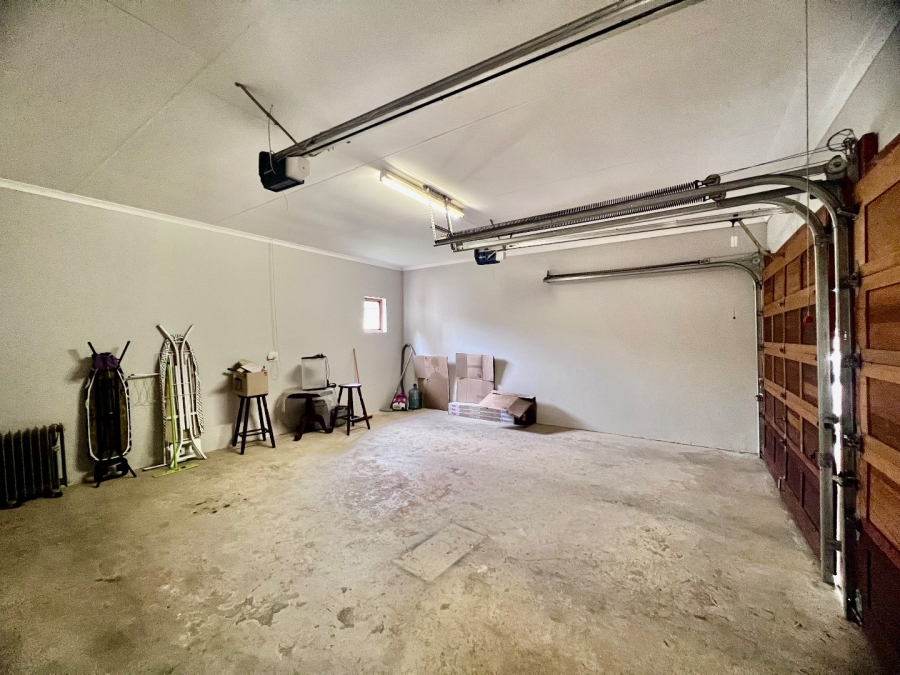 To Let 2 Bedroom Property for Rent in Silver Lakes Golf Estate Gauteng