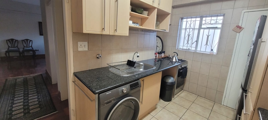 To Let 2 Bedroom Property for Rent in Illovo Gauteng