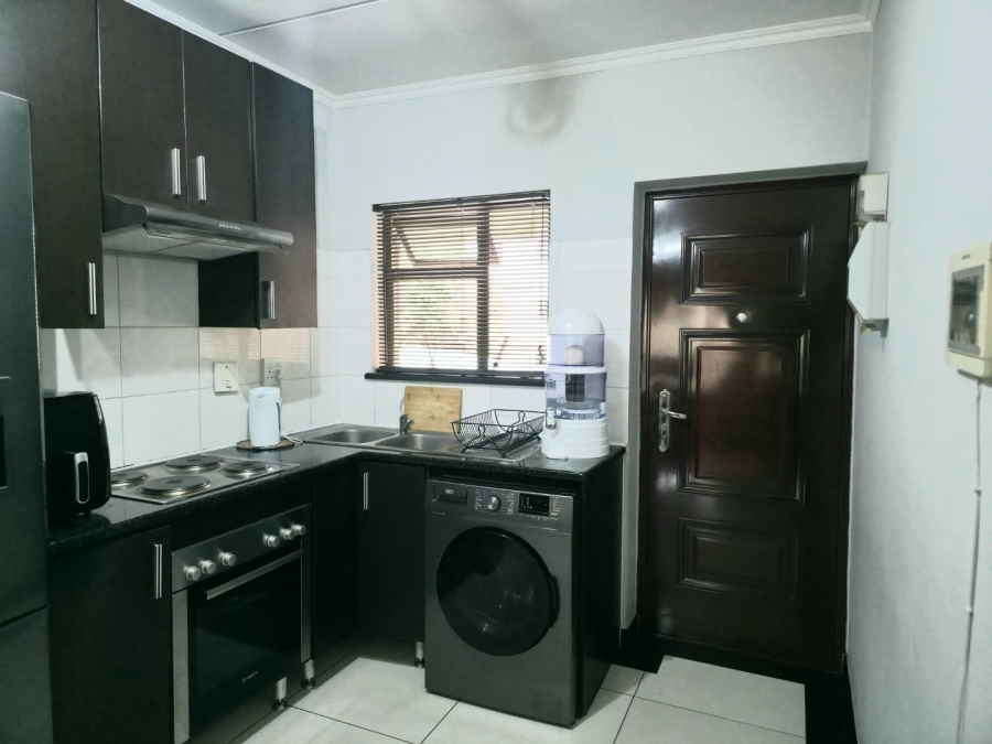 2 Bedroom Property for Sale in Noordwyk Gauteng