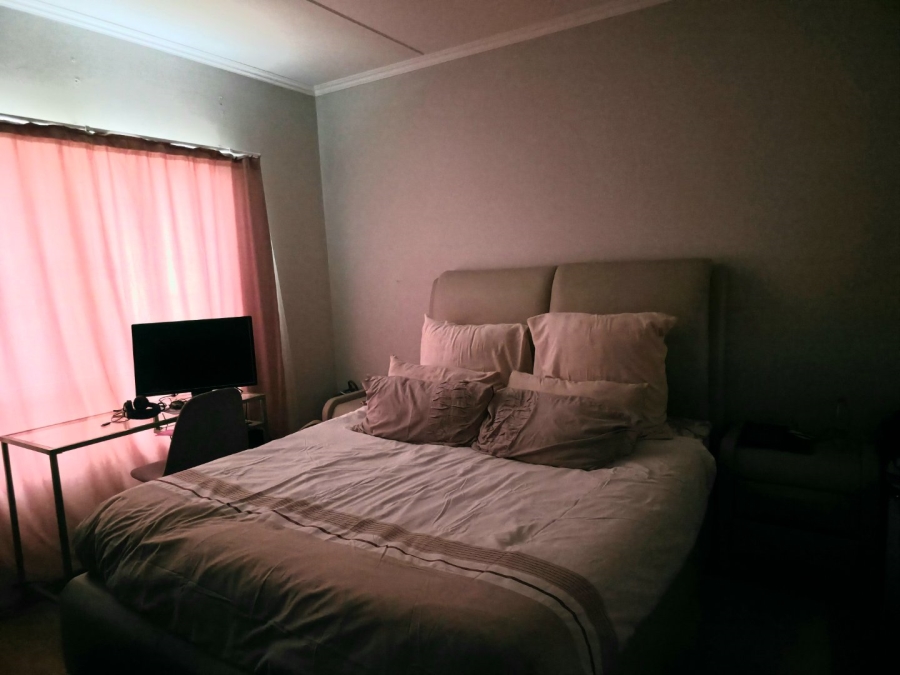 2 Bedroom Property for Sale in Noordwyk Gauteng