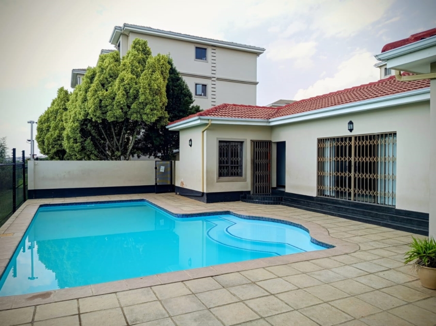 2 Bedroom Property for Sale in Noordwyk Gauteng