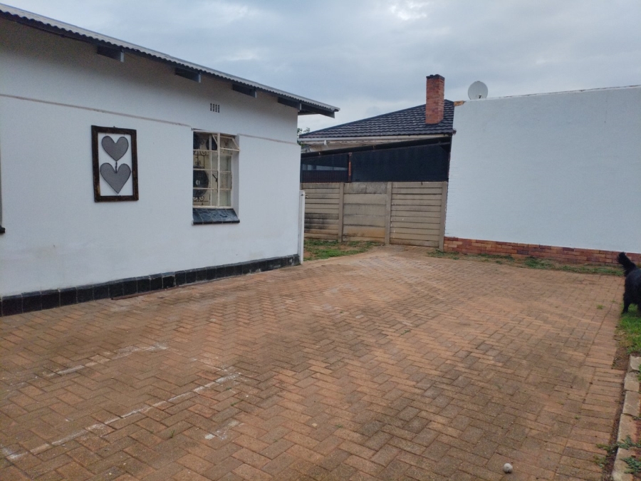 3 Bedroom Property for Sale in Selection Park Gauteng