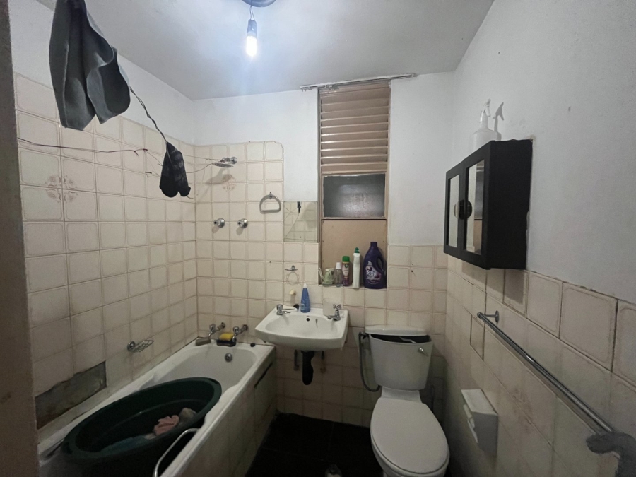 2 Bedroom Property for Sale in Gezina Gauteng