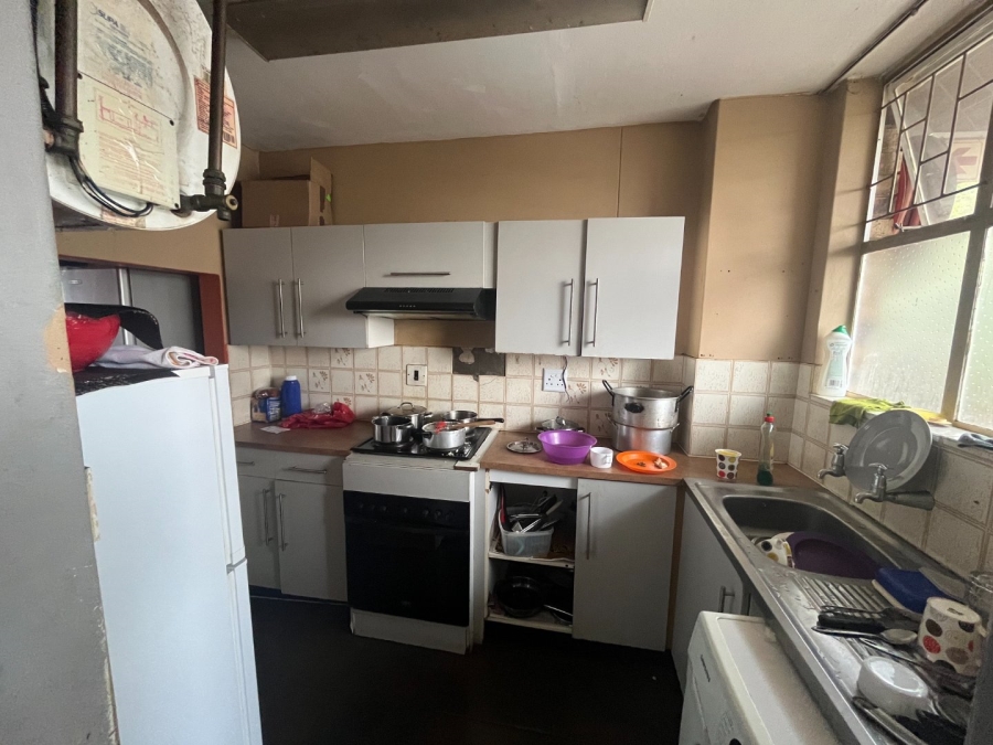 2 Bedroom Property for Sale in Gezina Gauteng