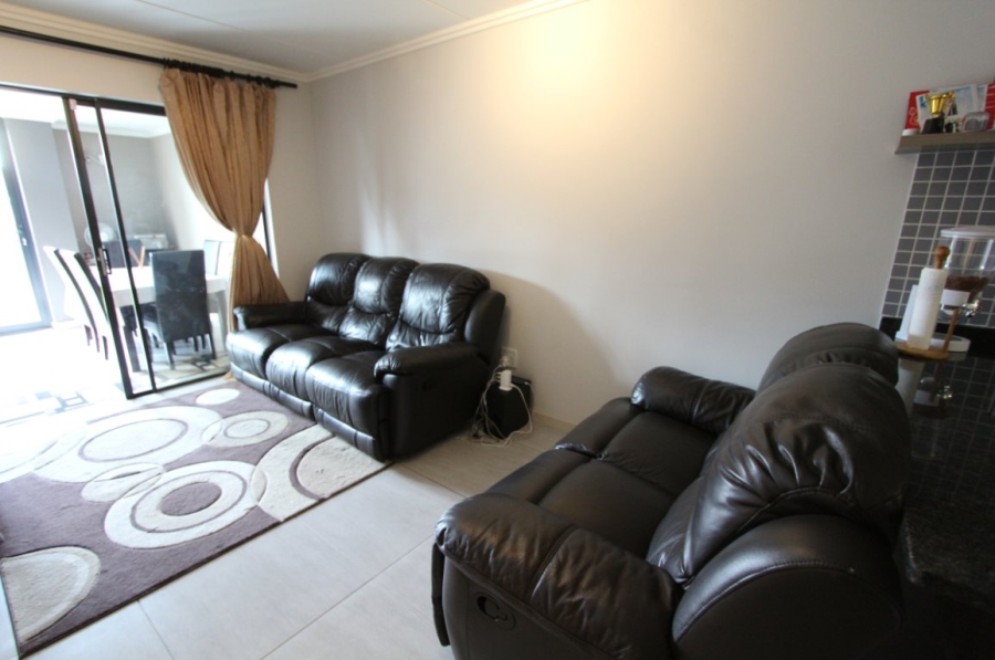 3 Bedroom Property for Sale in Sebenza Gauteng