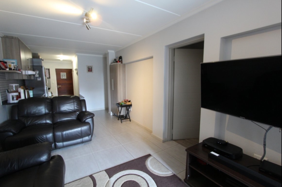 3 Bedroom Property for Sale in Sebenza Gauteng