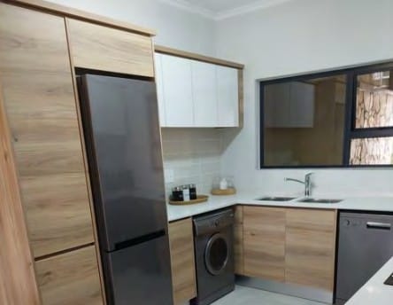 To Let  Bedroom Property for Rent in Waterfall Gauteng