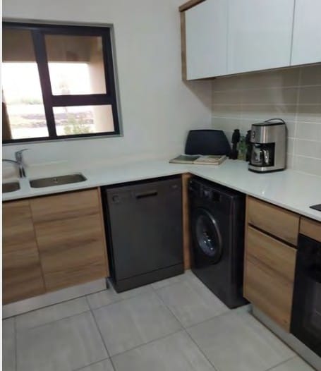 To Let  Bedroom Property for Rent in Waterfall Gauteng