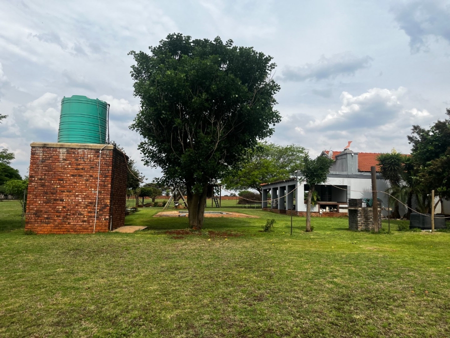 4 Bedroom Property for Sale in Zandfontein AH Gauteng