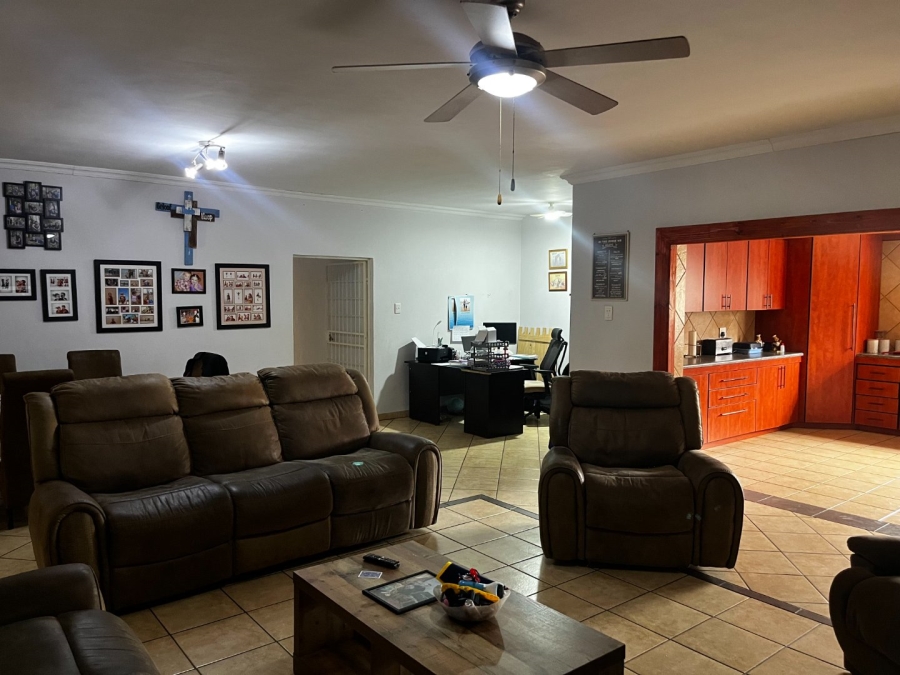 4 Bedroom Property for Sale in Zandfontein AH Gauteng