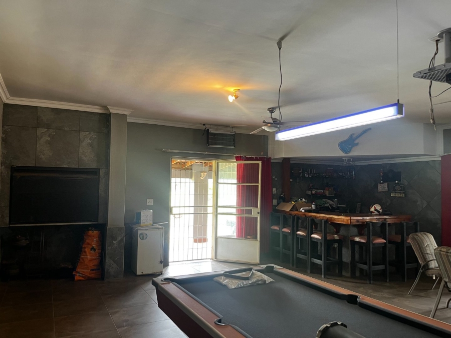 4 Bedroom Property for Sale in Zandfontein AH Gauteng