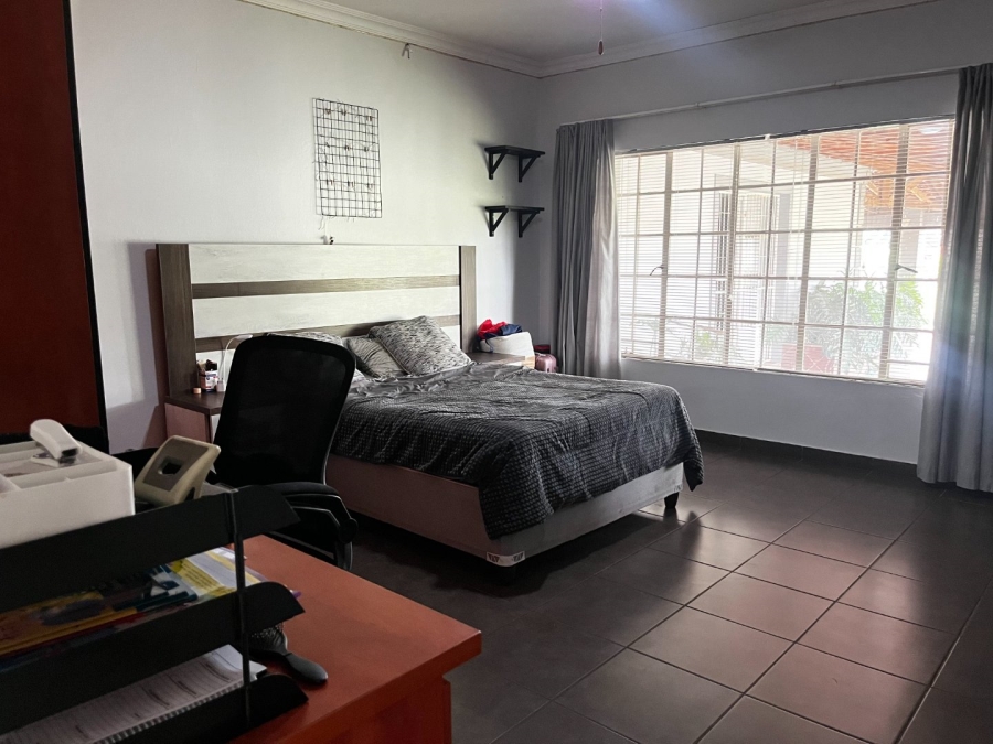 4 Bedroom Property for Sale in Zandfontein AH Gauteng