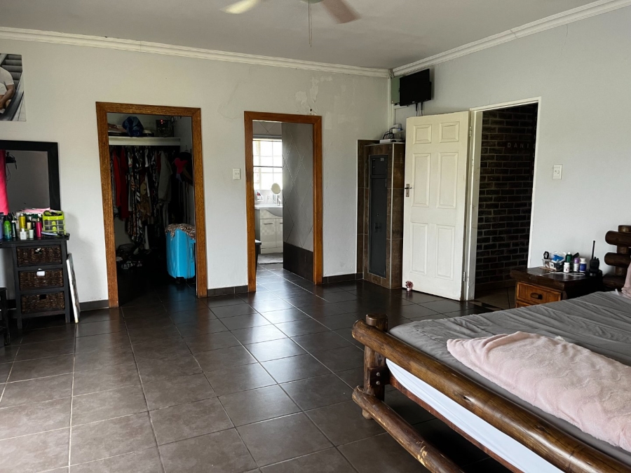 4 Bedroom Property for Sale in Zandfontein AH Gauteng