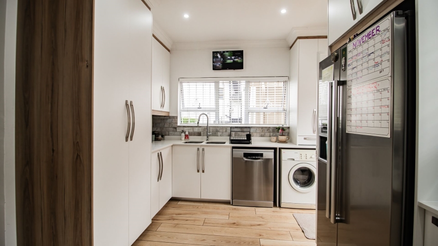 4 Bedroom Property for Sale in Bedfordview Gauteng