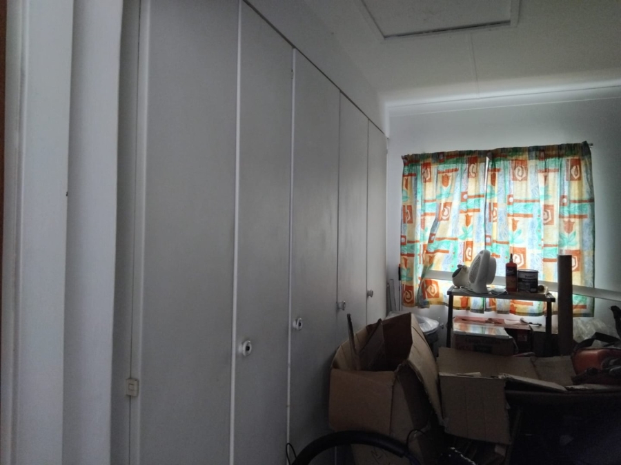 2 Bedroom Property for Sale in Brummeria Gauteng