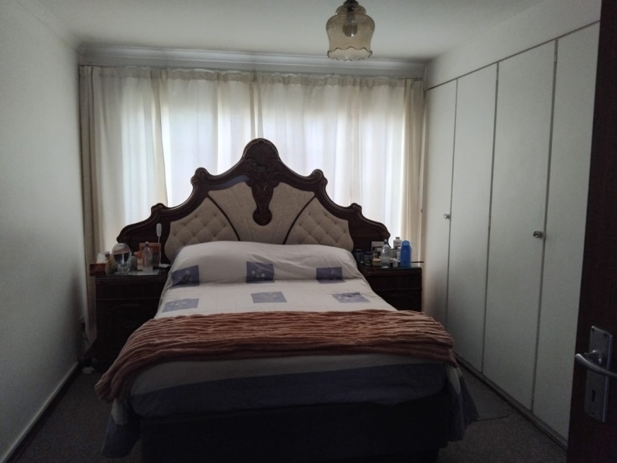 2 Bedroom Property for Sale in Brummeria Gauteng
