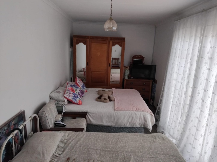 2 Bedroom Property for Sale in Brummeria Gauteng