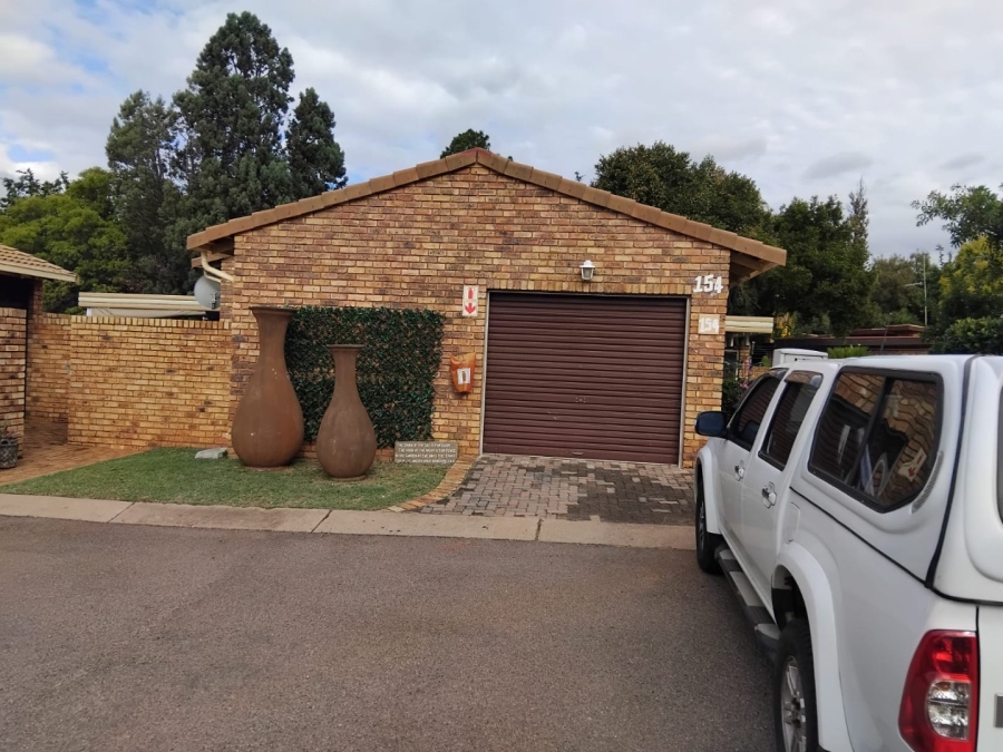 2 Bedroom Property for Sale in Brummeria Gauteng