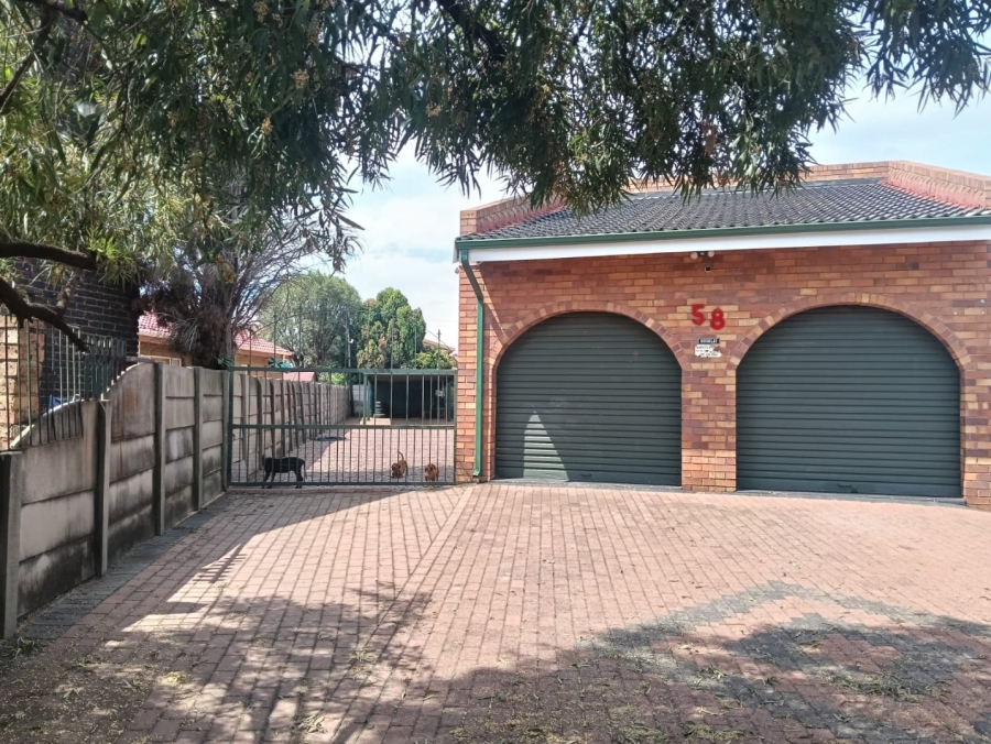 3 Bedroom Property for Sale in Ferryvale Gauteng