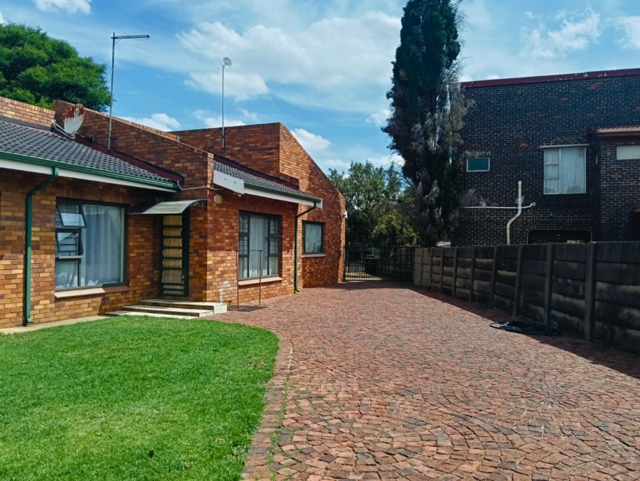 3 Bedroom Property for Sale in Ferryvale Gauteng