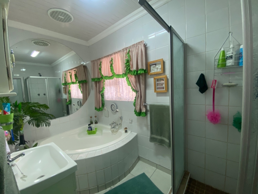 3 Bedroom Property for Sale in Vanderbijlpark SE 6 Gauteng