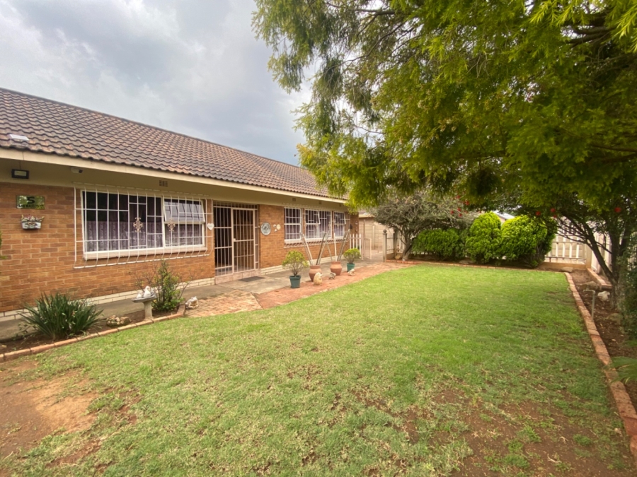 3 Bedroom Property for Sale in Vanderbijlpark SE 6 Gauteng