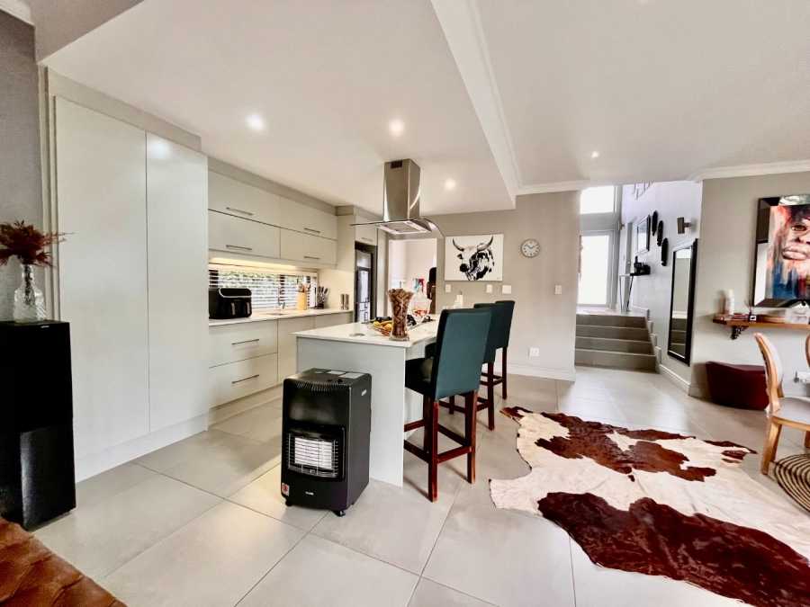 3 Bedroom Property for Sale in Fourways Gardens Gauteng