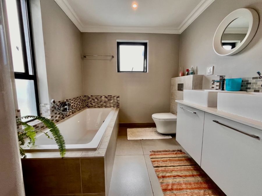 3 Bedroom Property for Sale in Fourways Gardens Gauteng