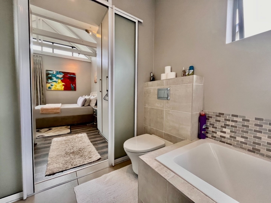 3 Bedroom Property for Sale in Fourways Gardens Gauteng