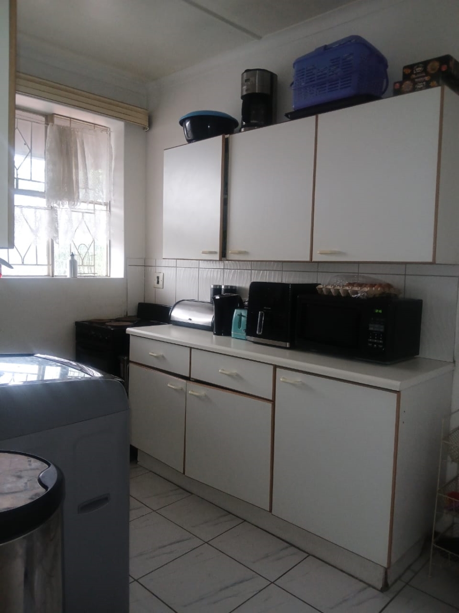 To Let 1 Bedroom Property for Rent in Lyndhurst Gauteng