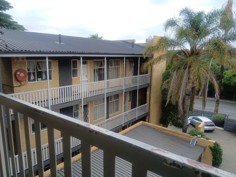 To Let 1 Bedroom Property for Rent in Lyndhurst Gauteng