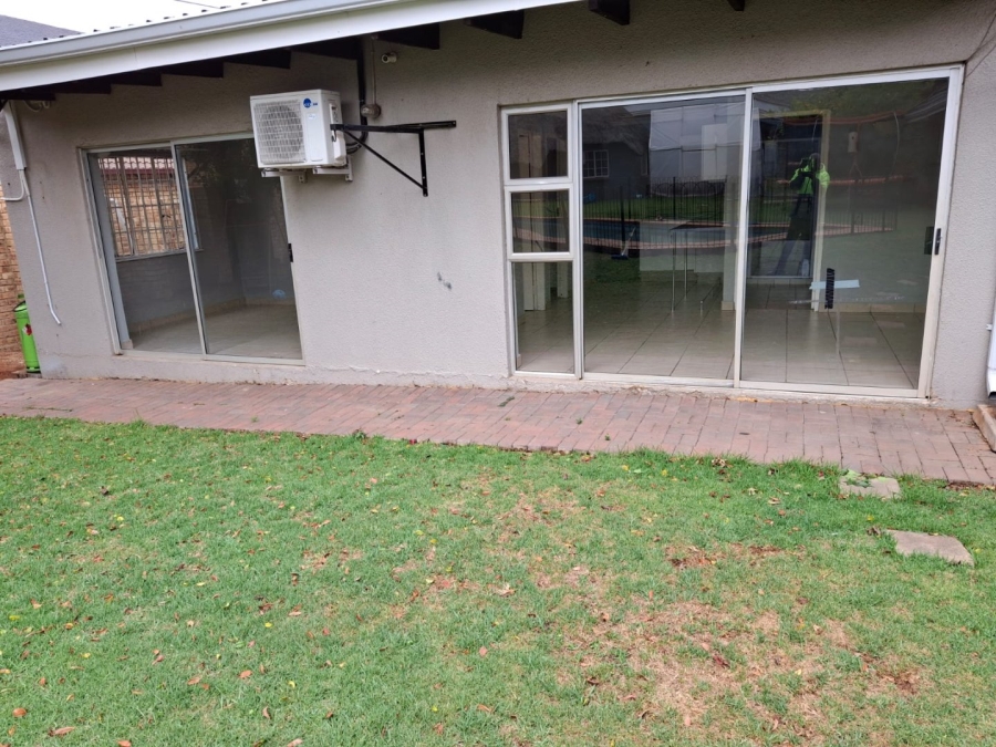 To Let 2 Bedroom Property for Rent in Randpark Ridge Gauteng