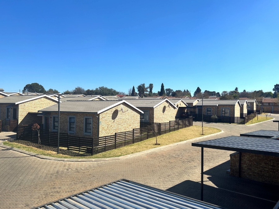 To Let 1 Bedroom Property for Rent in Groblerpark Gauteng