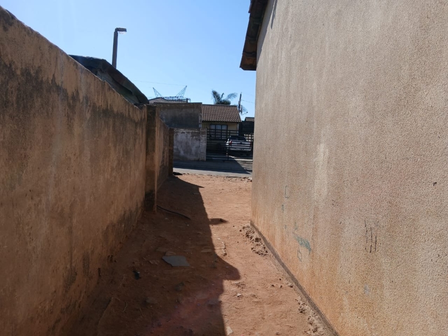 2 Bedroom Property for Sale in Tembisa Central Gauteng