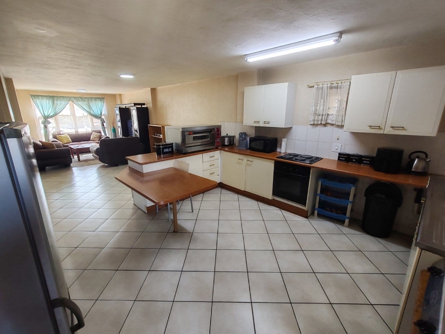 2 Bedroom Property for Sale in Pretoria North Gauteng