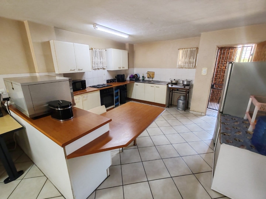 2 Bedroom Property for Sale in Pretoria North Gauteng