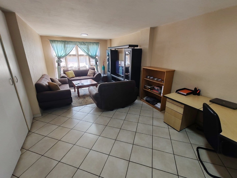 2 Bedroom Property for Sale in Pretoria North Gauteng