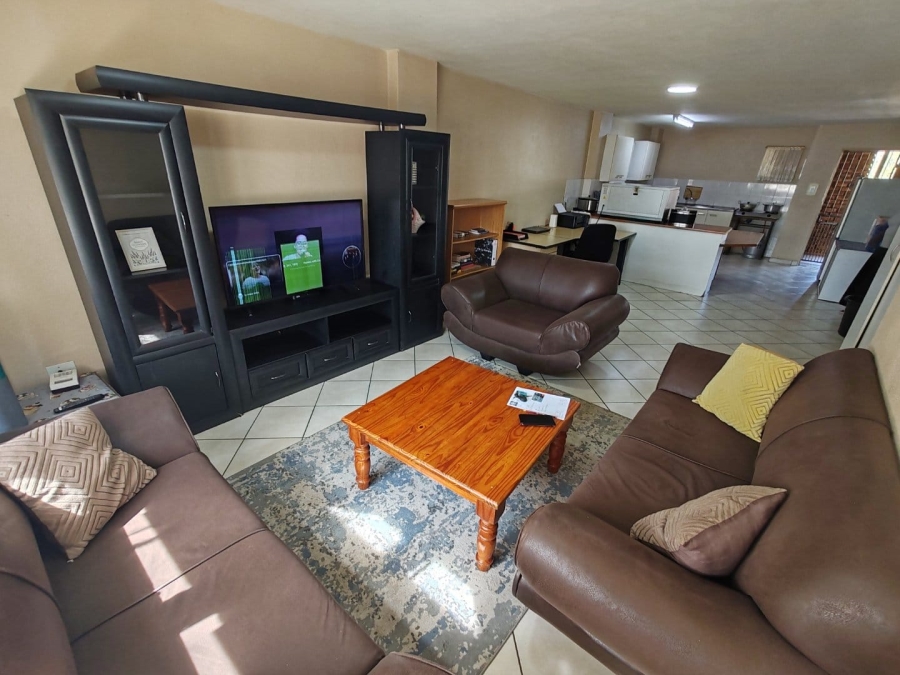 2 Bedroom Property for Sale in Pretoria North Gauteng